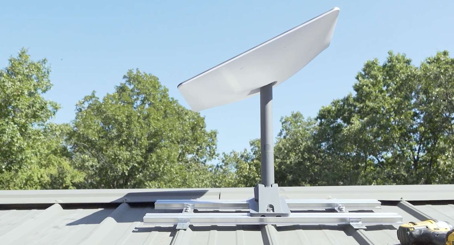 la-mejor-forma-de-montar-una-antena-parab-lica-starlink-en-su-tejado